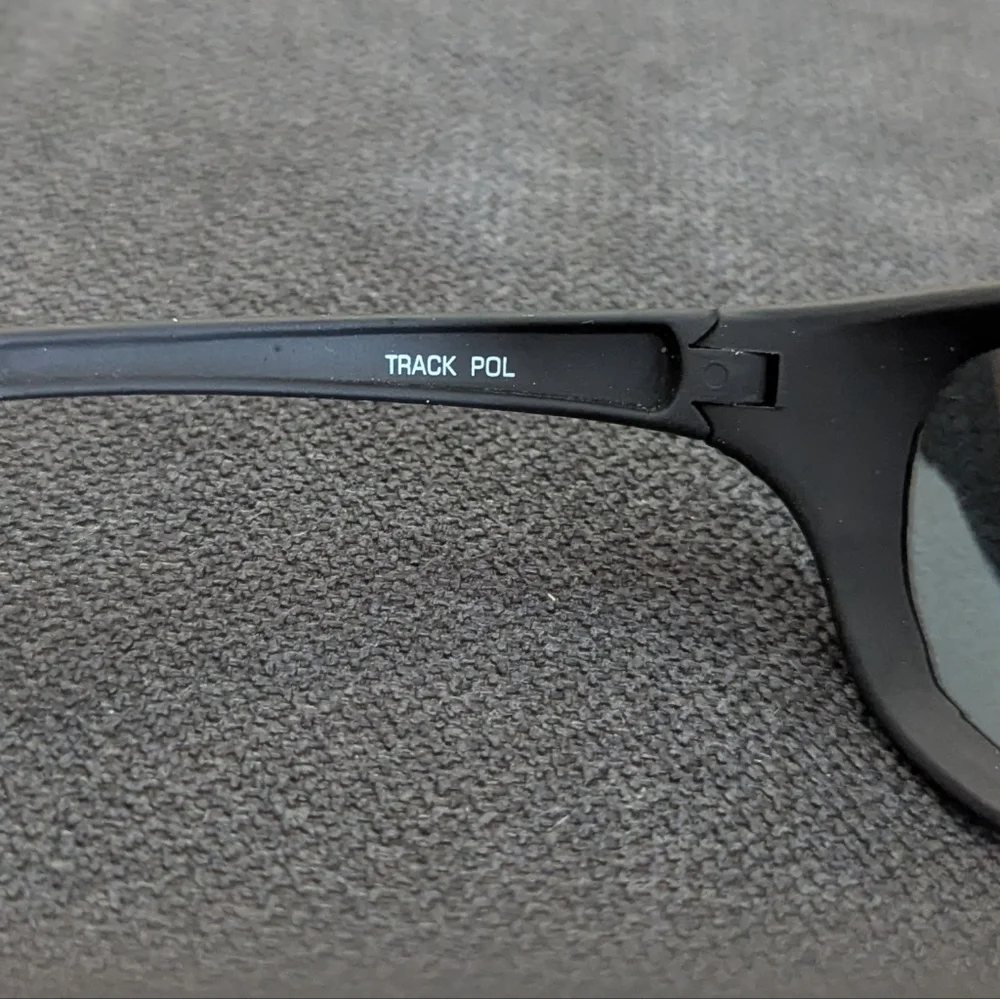 Foster Grant Track Polarized Sports Sunglasses for Men or Women, Black - Picture 8 of 8